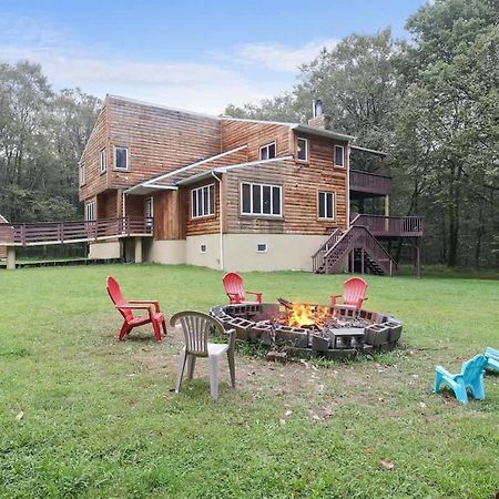 Relax In Blakeslee - Spacious 5Br Home With Bbq Exterior photo