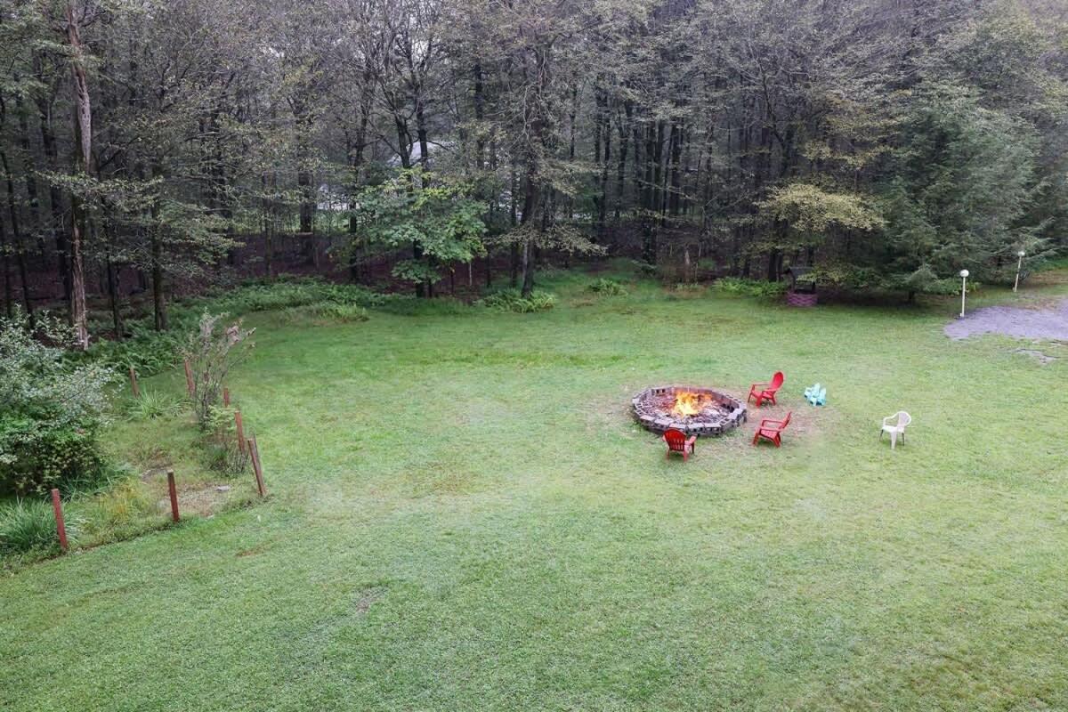 Relax In Blakeslee - Spacious 5Br Home With Bbq Exterior photo