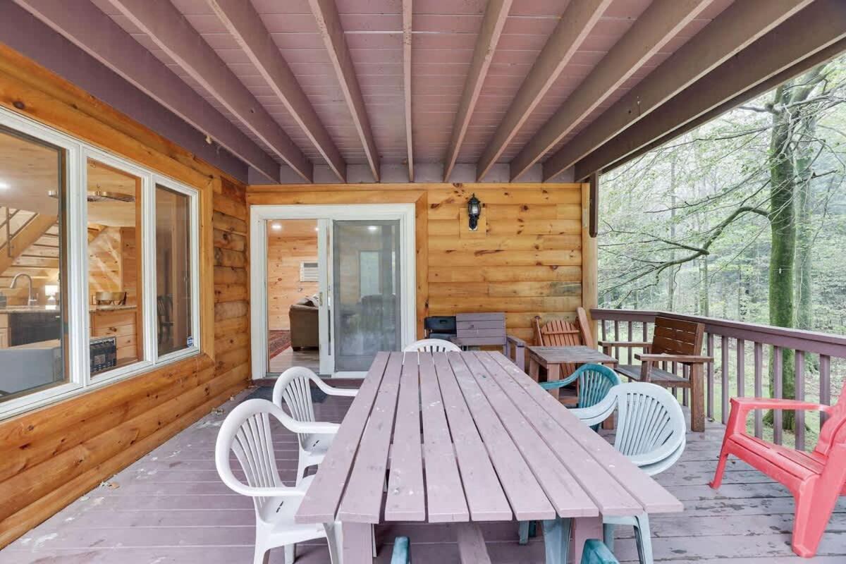Relax In Blakeslee - Spacious 5Br Home With Bbq Exterior photo