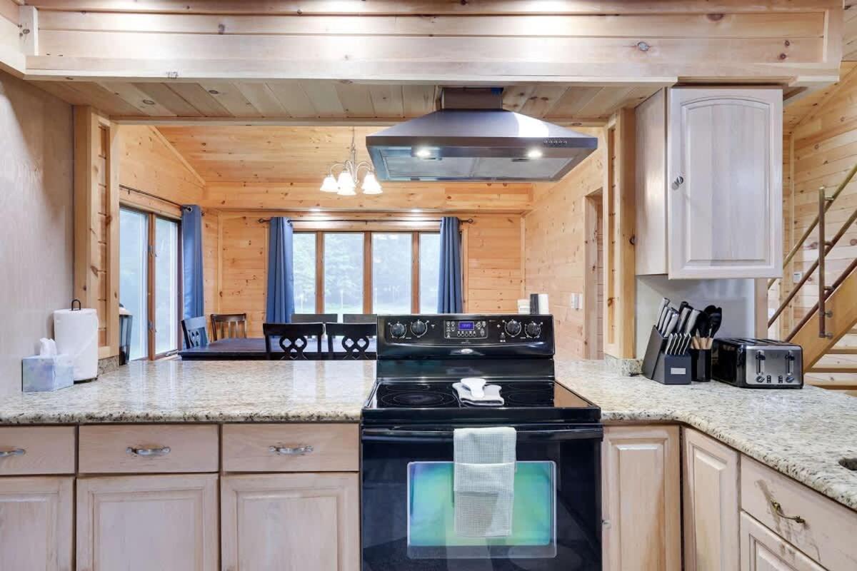 Relax In Blakeslee - Spacious 5Br Home With Bbq Exterior photo